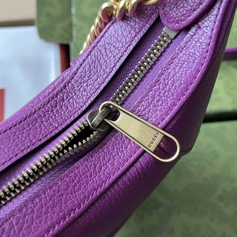 Sporty Gucci Hobo Bags 74628