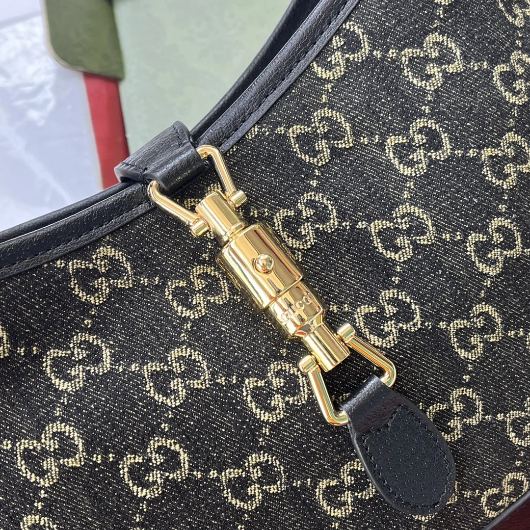 Contemporary Gucci Hobo Bags 72459