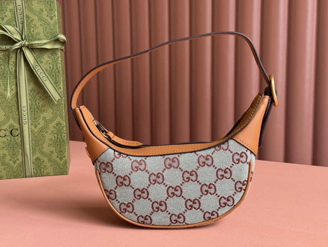 Gucci Hobo Bags Durable 72448