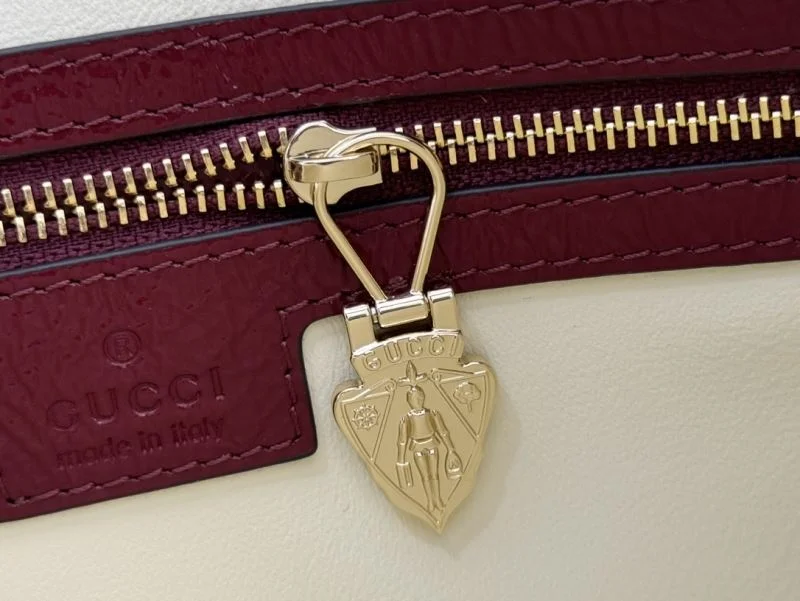 Supportive Gucci Hobo Bags 49932