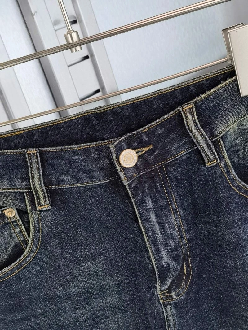 Gucci Jeans EasyMatch 125075