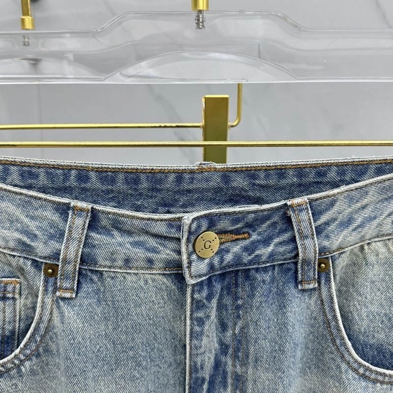 Seasonal Gucci Jeans 128160