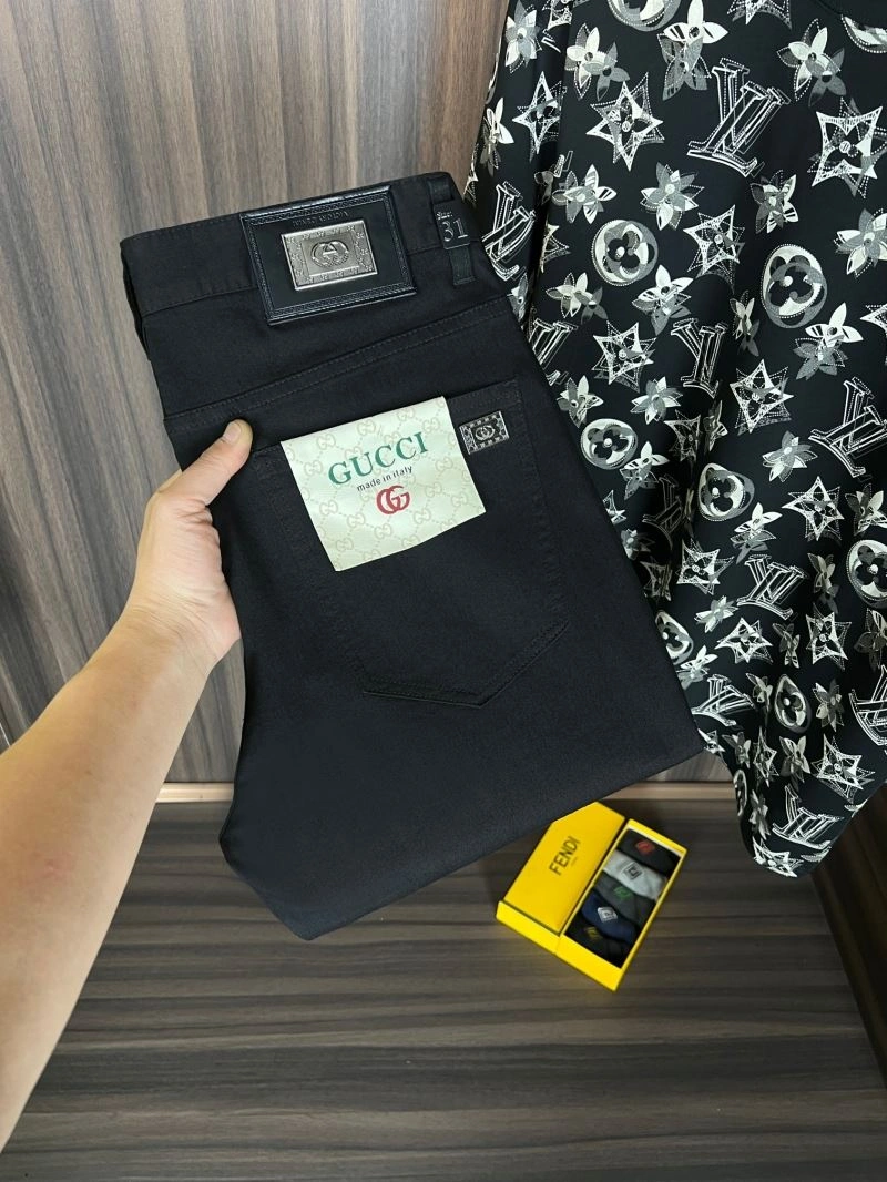 Gucci Jeans Neat 128149