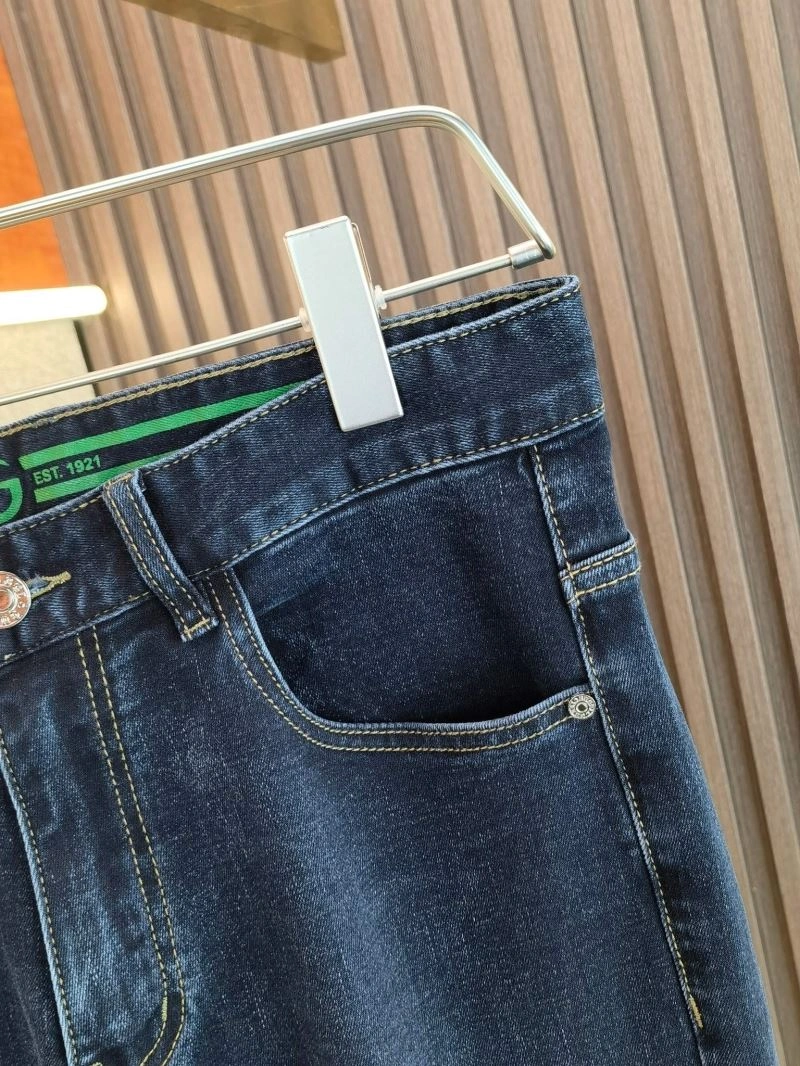 Gucci Jeans ModernLook 128142