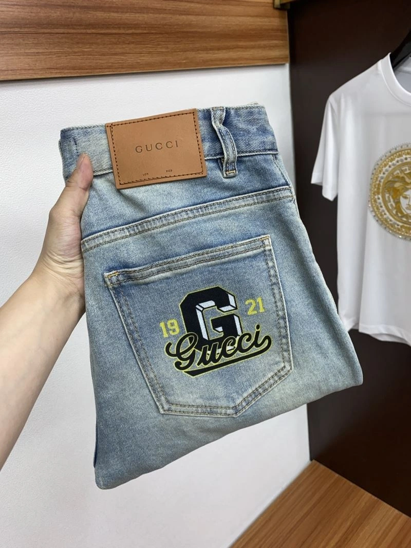 Sporty Gucci Jeans 127360
