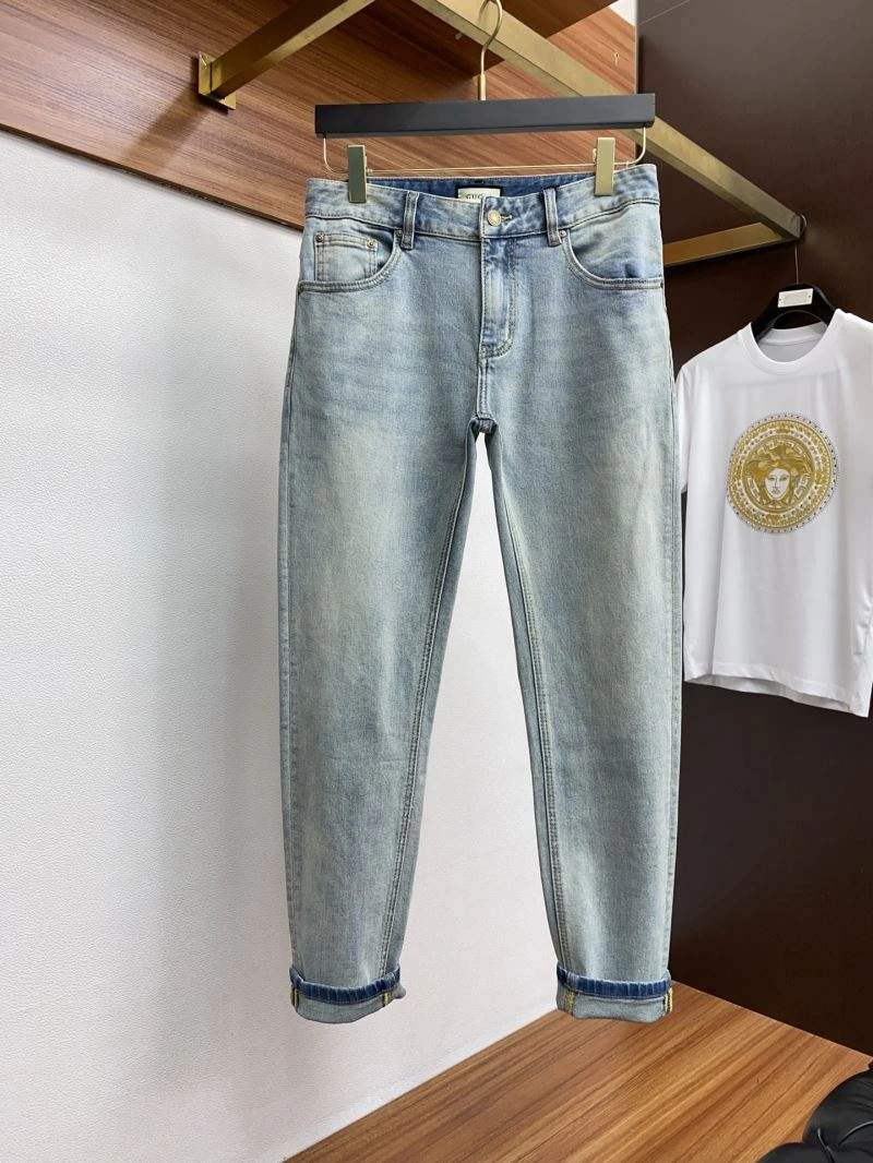 Sporty Gucci Jeans 127360