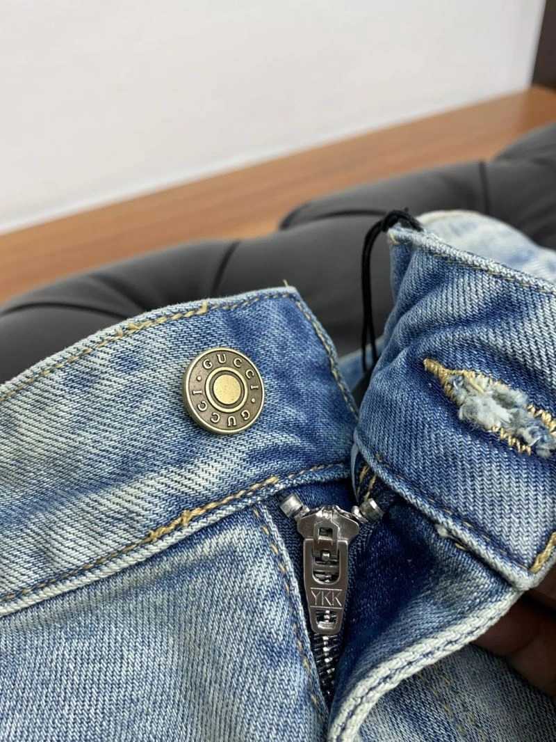 Sporty Gucci Jeans 127360