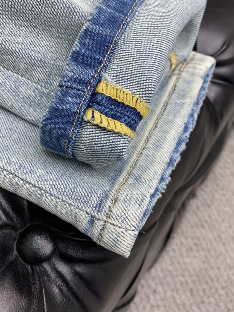 Sporty Gucci Jeans 127360