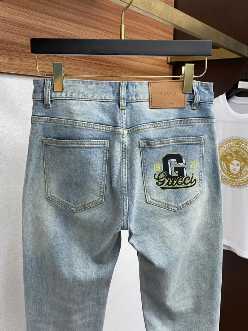Sporty Gucci Jeans 127360