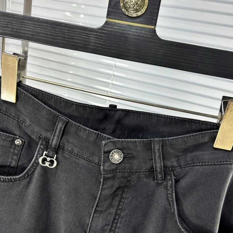 Comfortable Gucci Jeans 127332