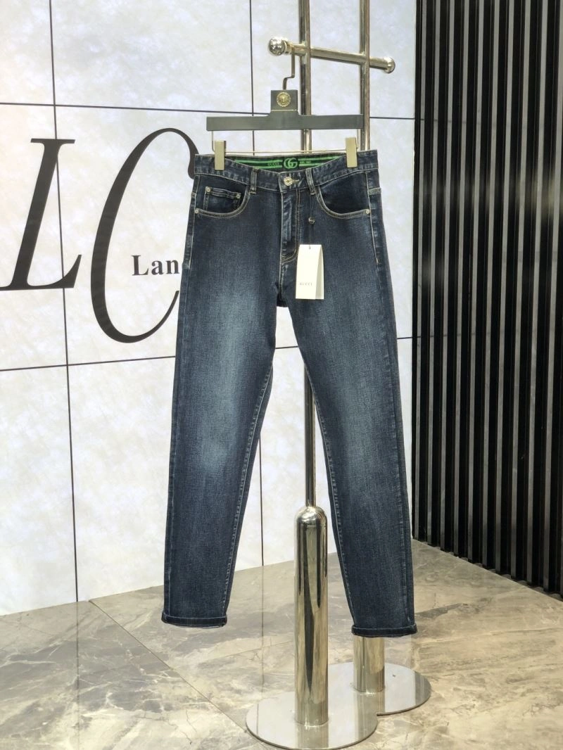 EyeCatching Gucci Jeans 127348