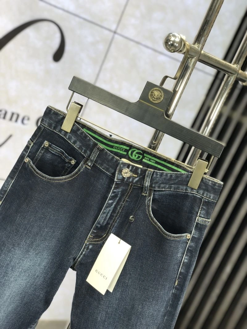 EyeCatching Gucci Jeans 127348