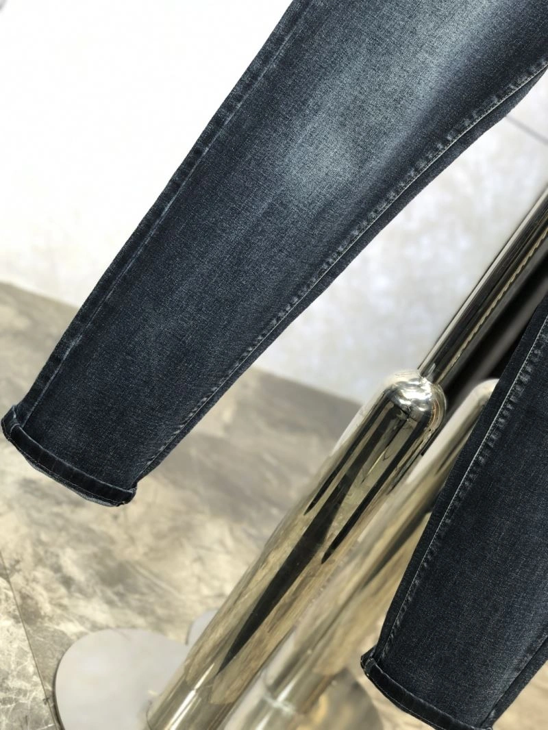 EyeCatching Gucci Jeans 127348