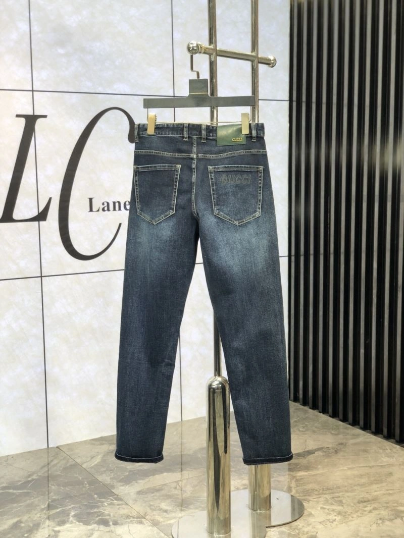 EyeCatching Gucci Jeans 127348
