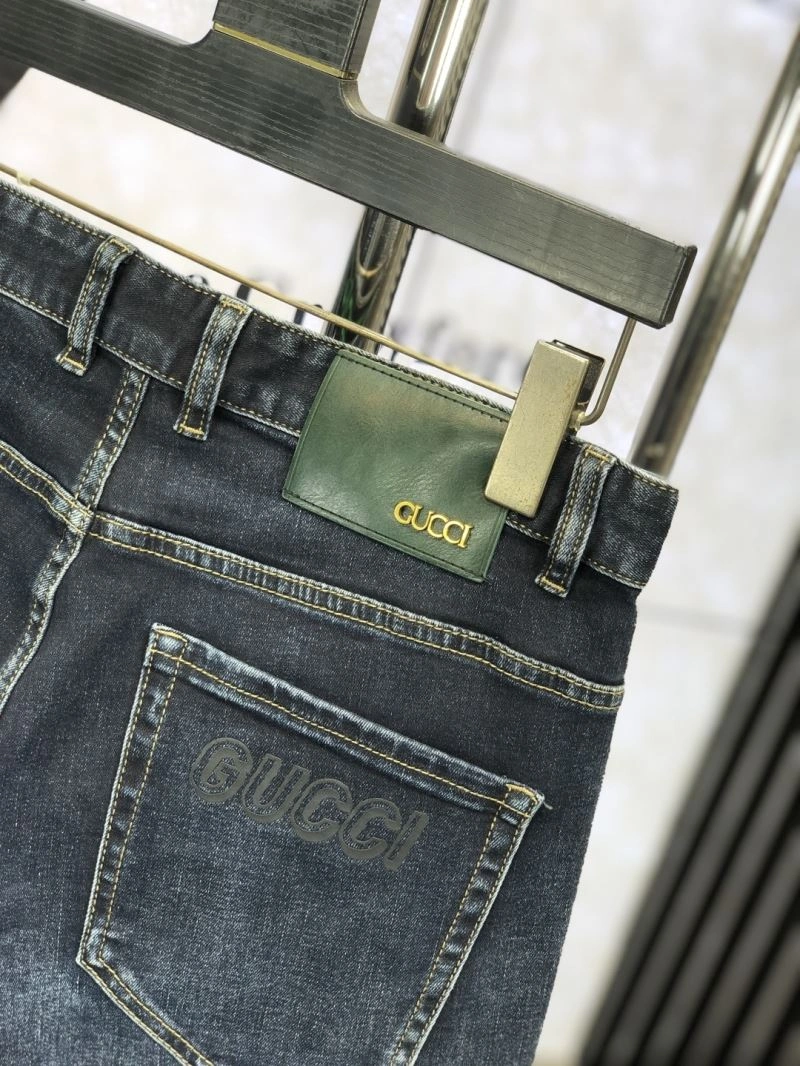 EyeCatching Gucci Jeans 127348
