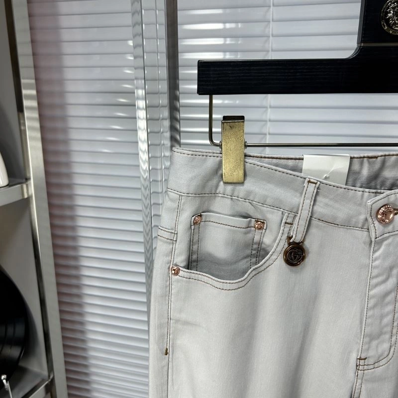 ModernLook Gucci Jeans 127305