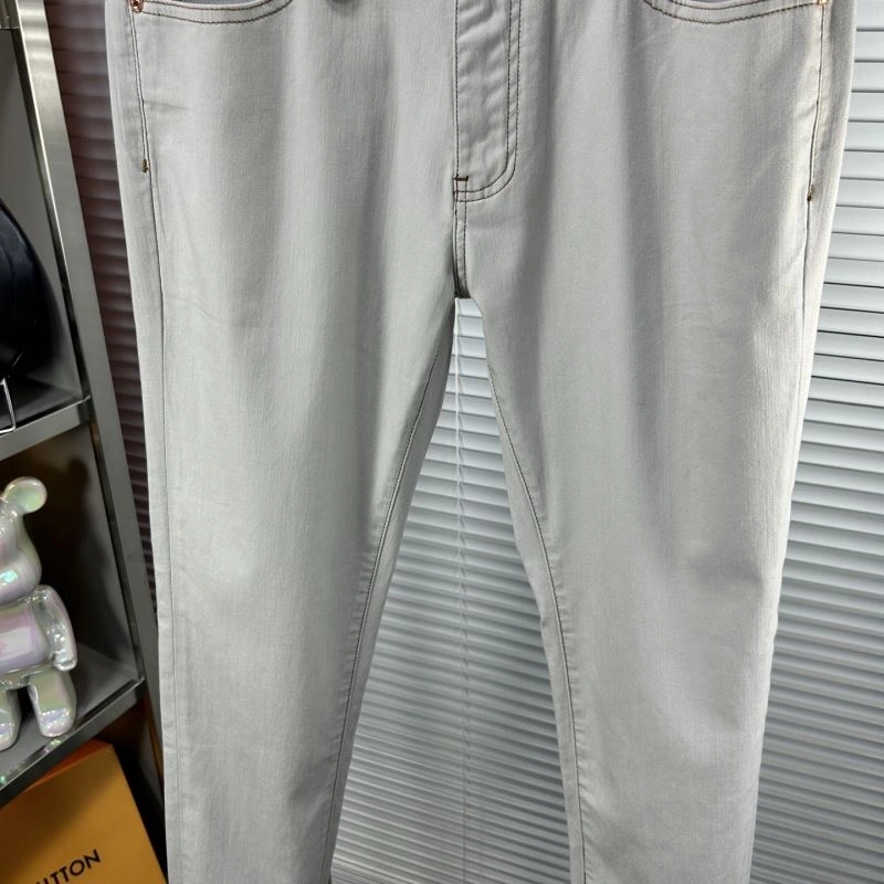 ModernLook Gucci Jeans 127305