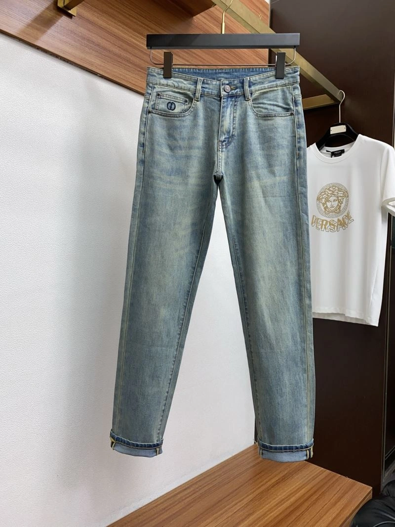 Stylish Gucci Jeans 126865