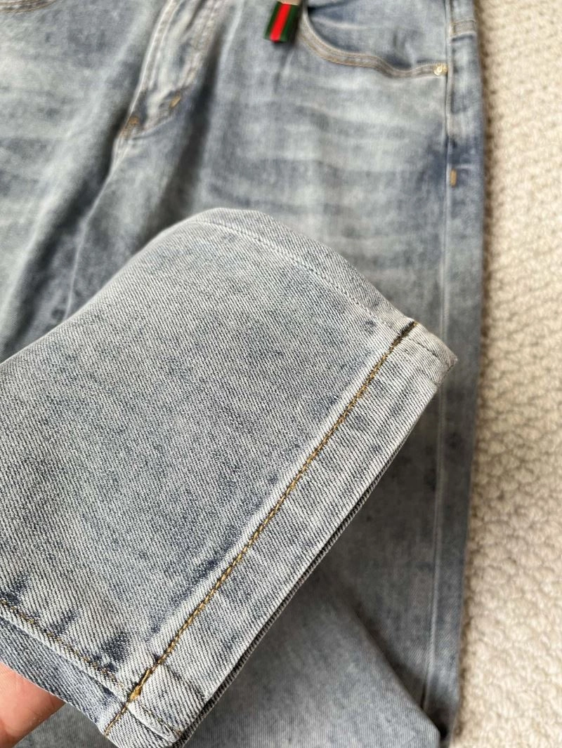 Sporty Gucci Jeans 126840