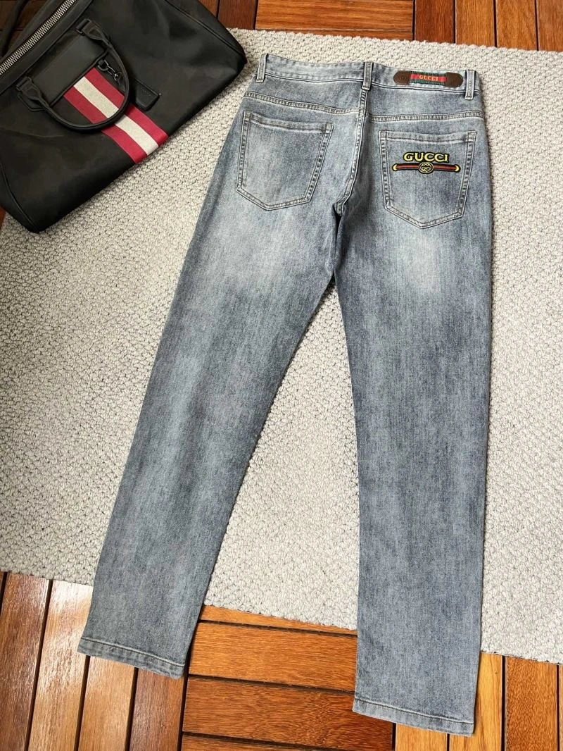Sporty Gucci Jeans 126840