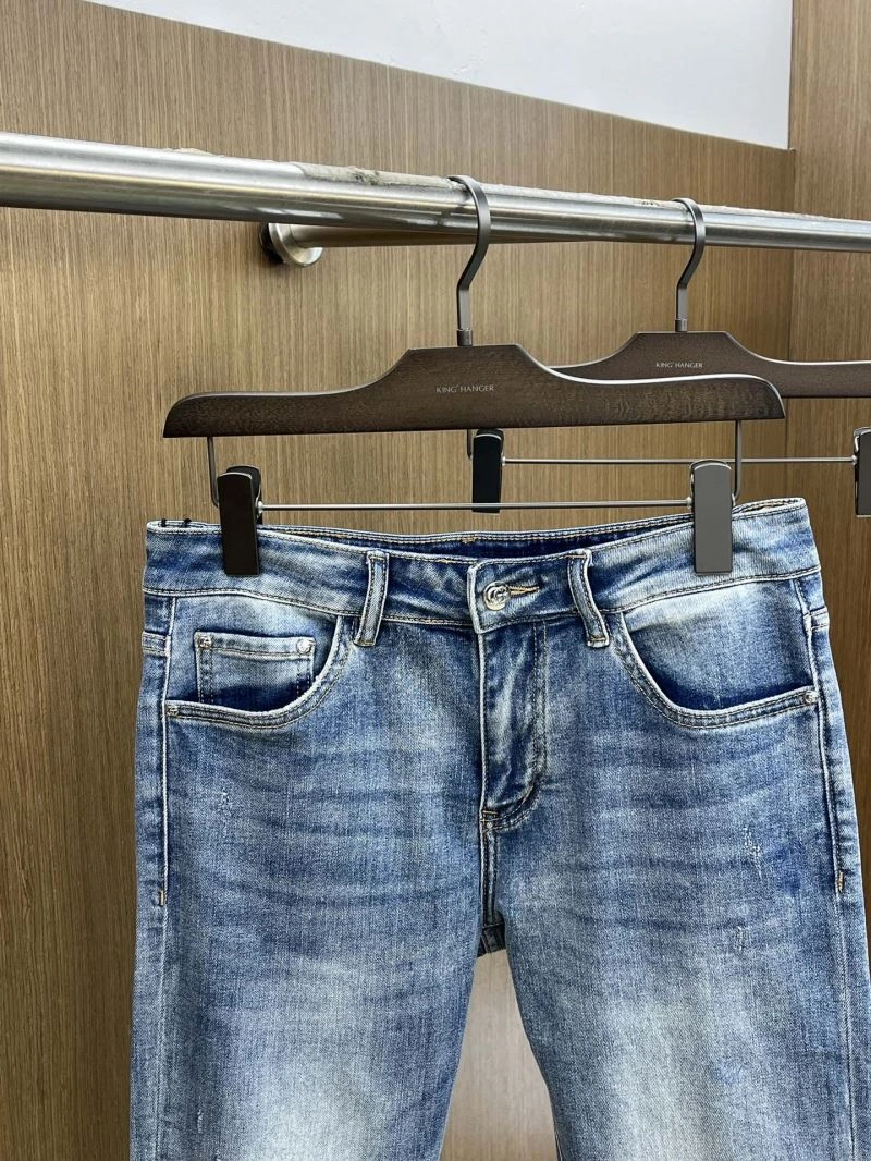 Resilient Gucci Jeans 126828
