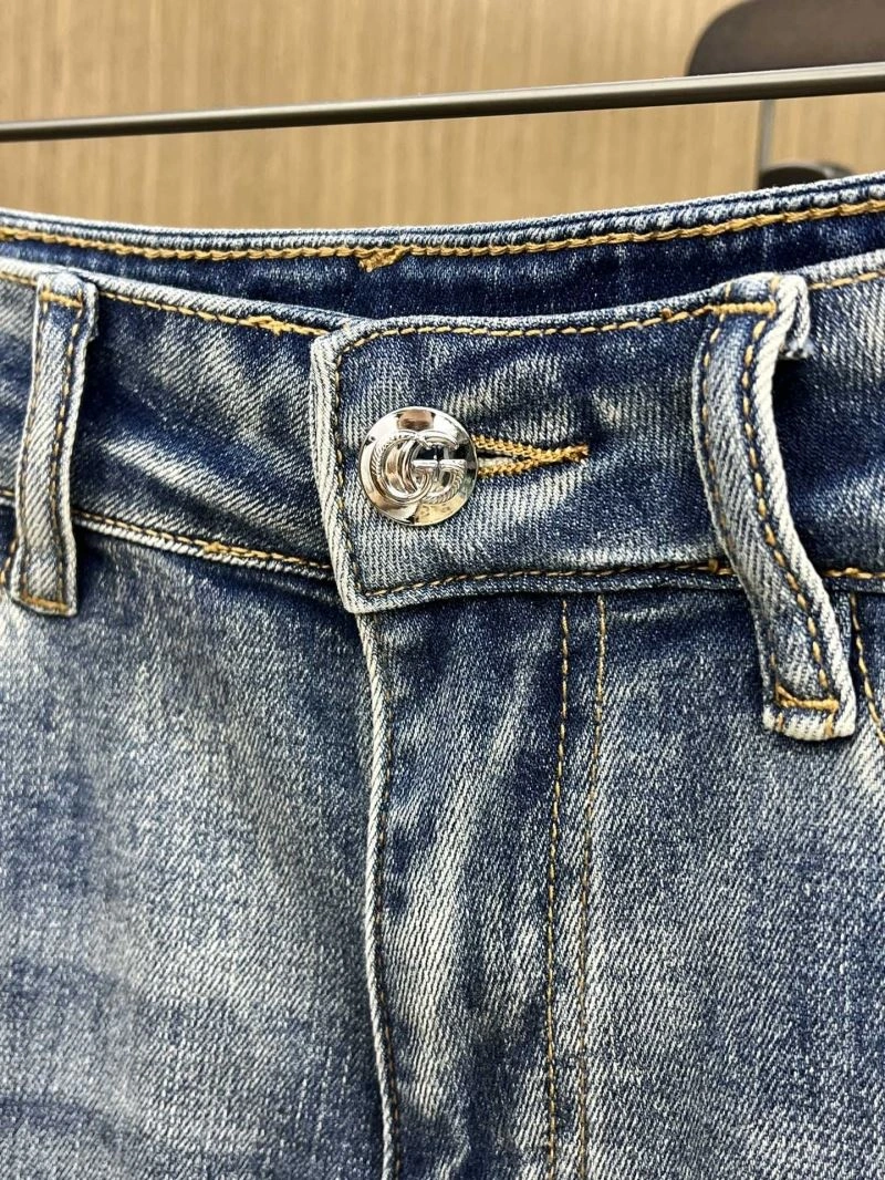 Resilient Gucci Jeans 126828