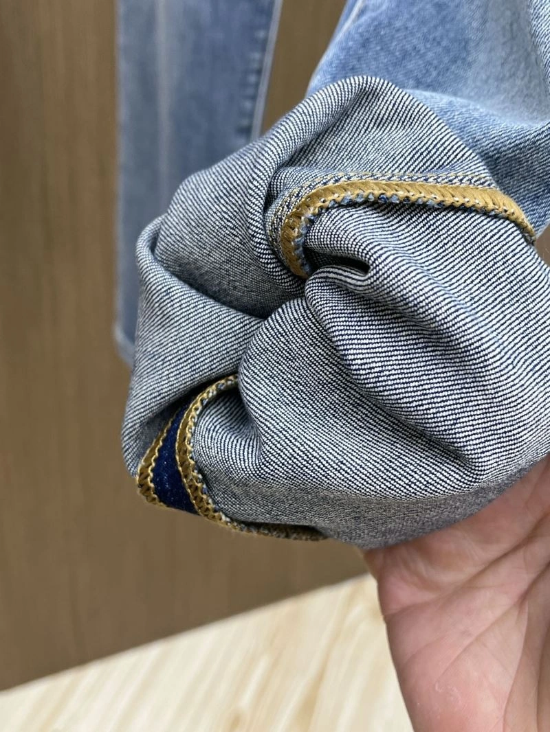Resilient Gucci Jeans 126828