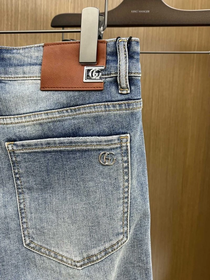 Resilient Gucci Jeans 126828