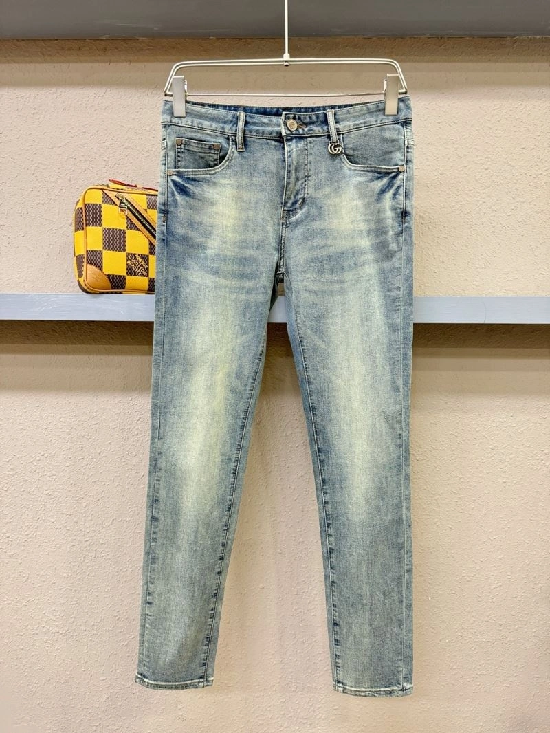 Resilient Gucci Jeans 126399