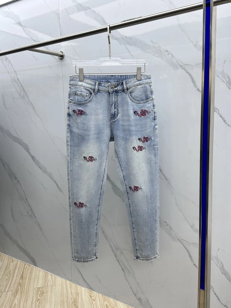 Breathable Gucci Jeans 126380