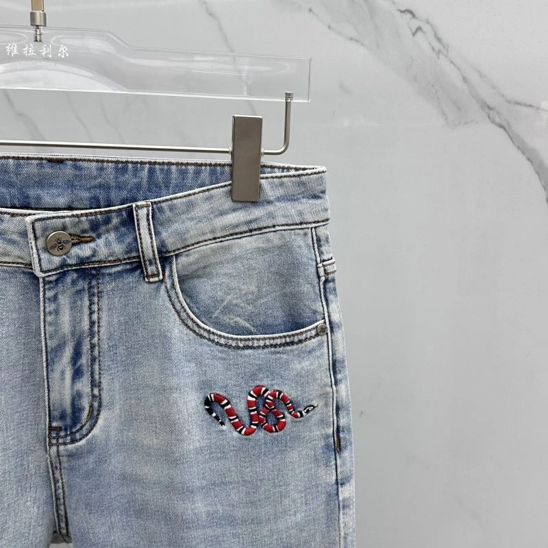 Breathable Gucci Jeans 126380