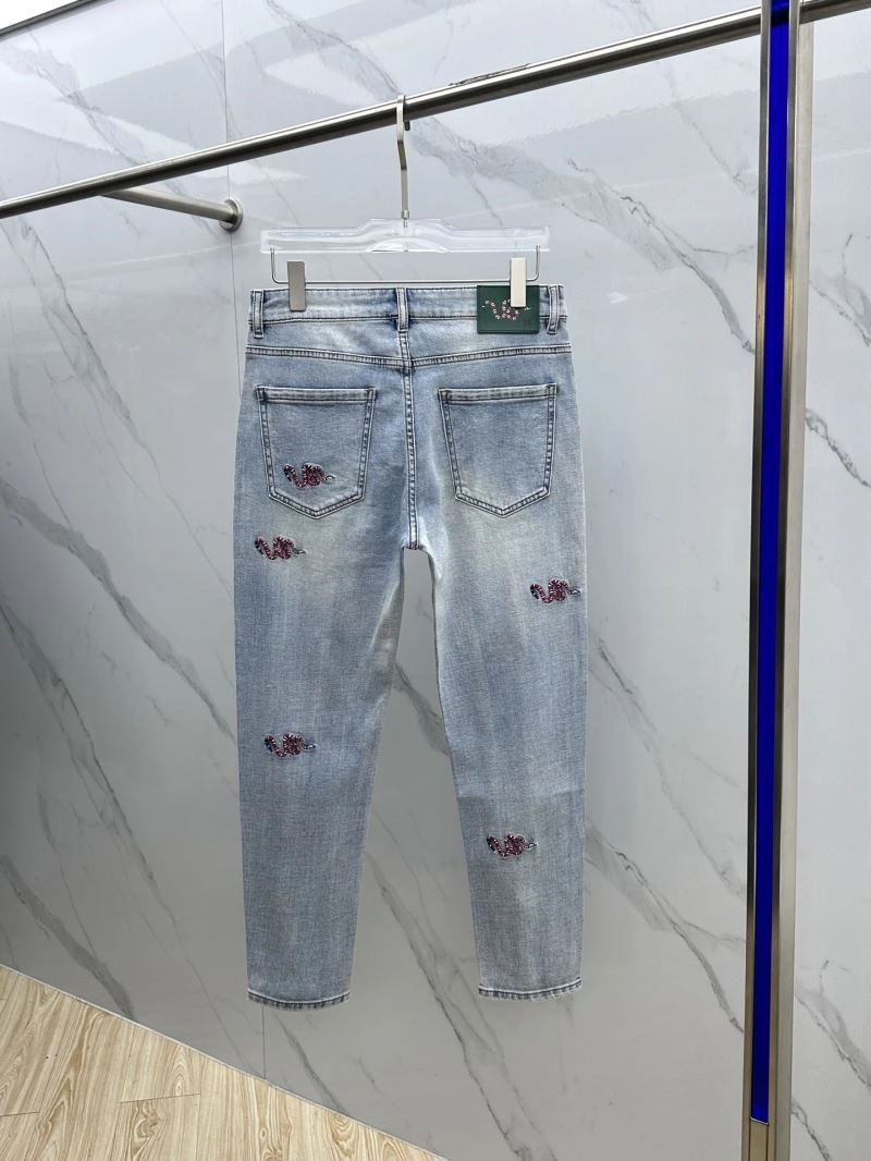 Breathable Gucci Jeans 126380