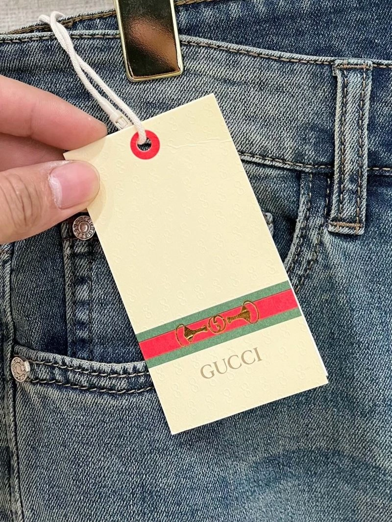Seasonal Gucci Jeans 126407