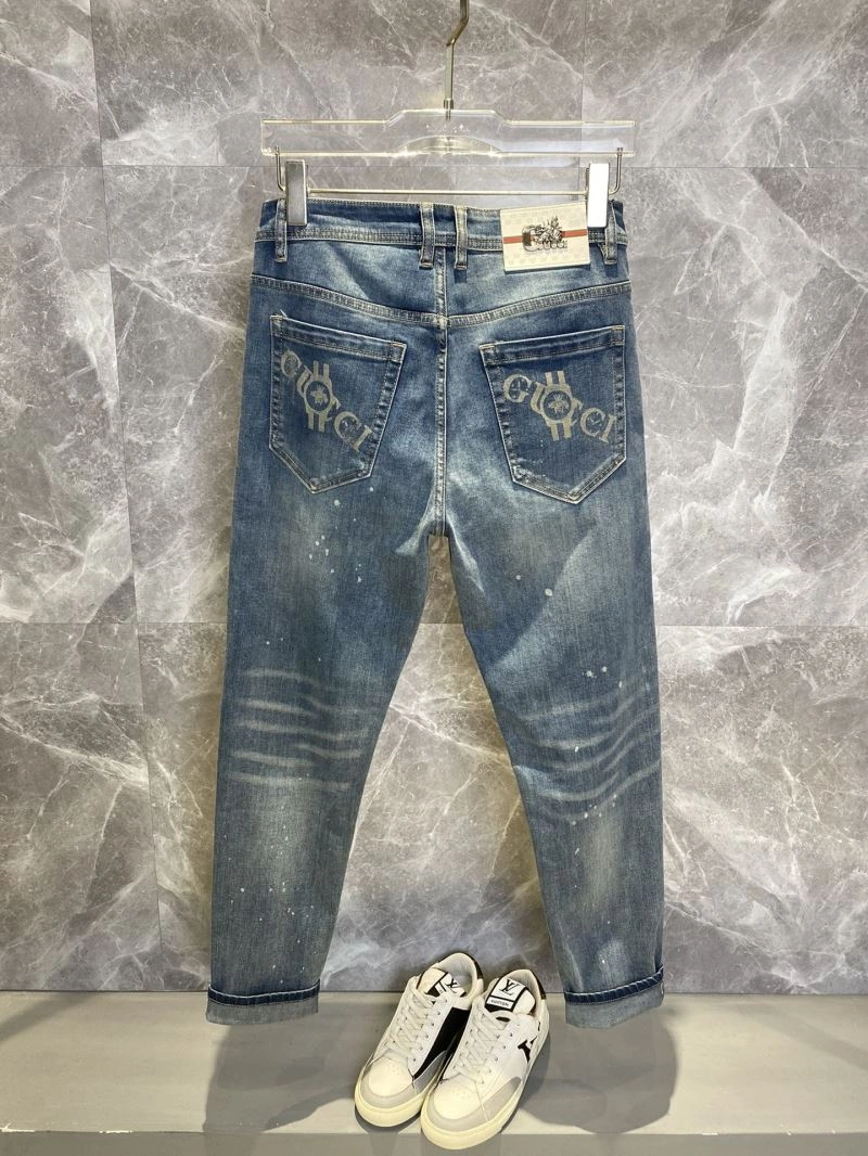 Seasonal Gucci Jeans 126017