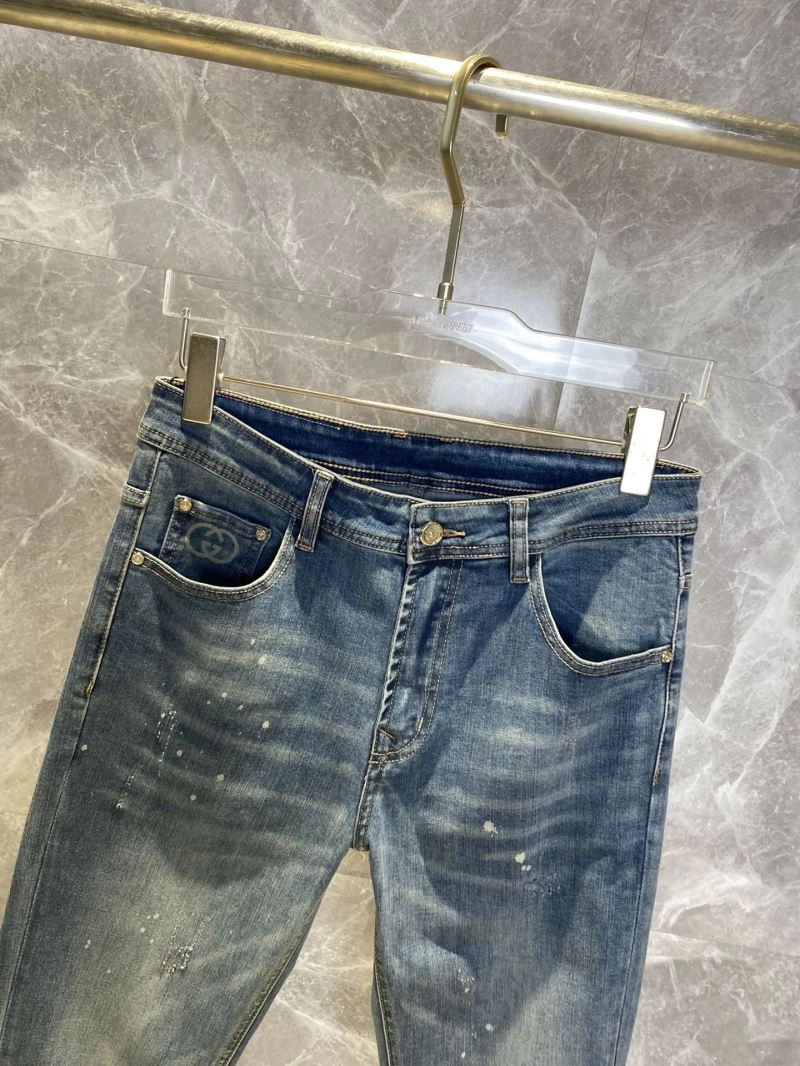 Seasonal Gucci Jeans 126017