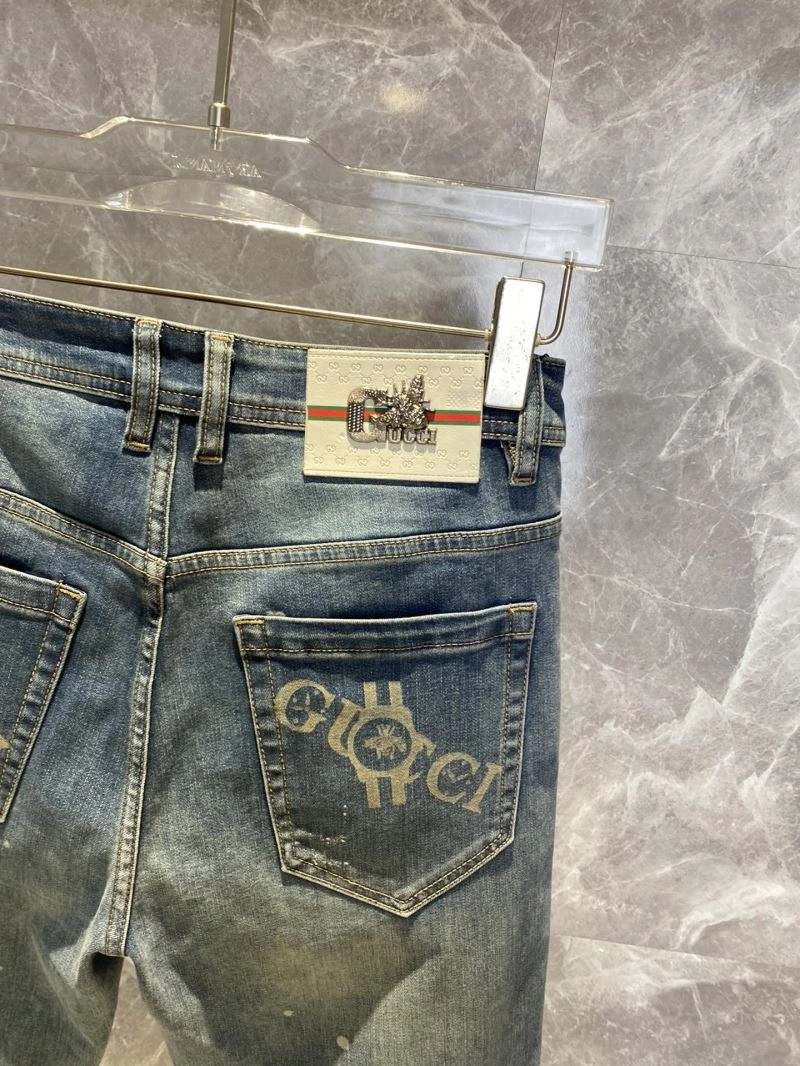 Seasonal Gucci Jeans 126017