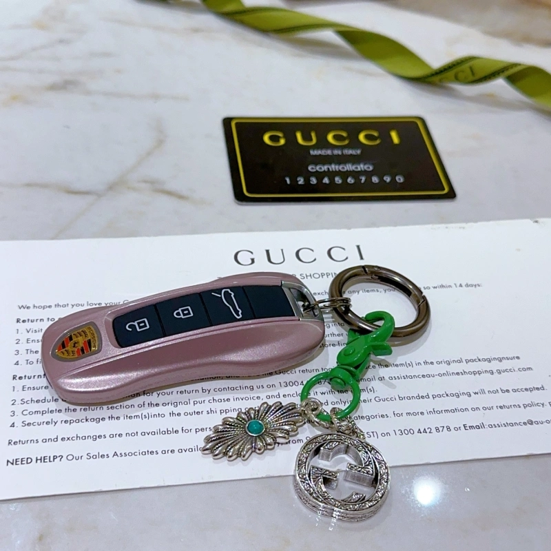 RelaxedFit Gucci Keychains 266477
