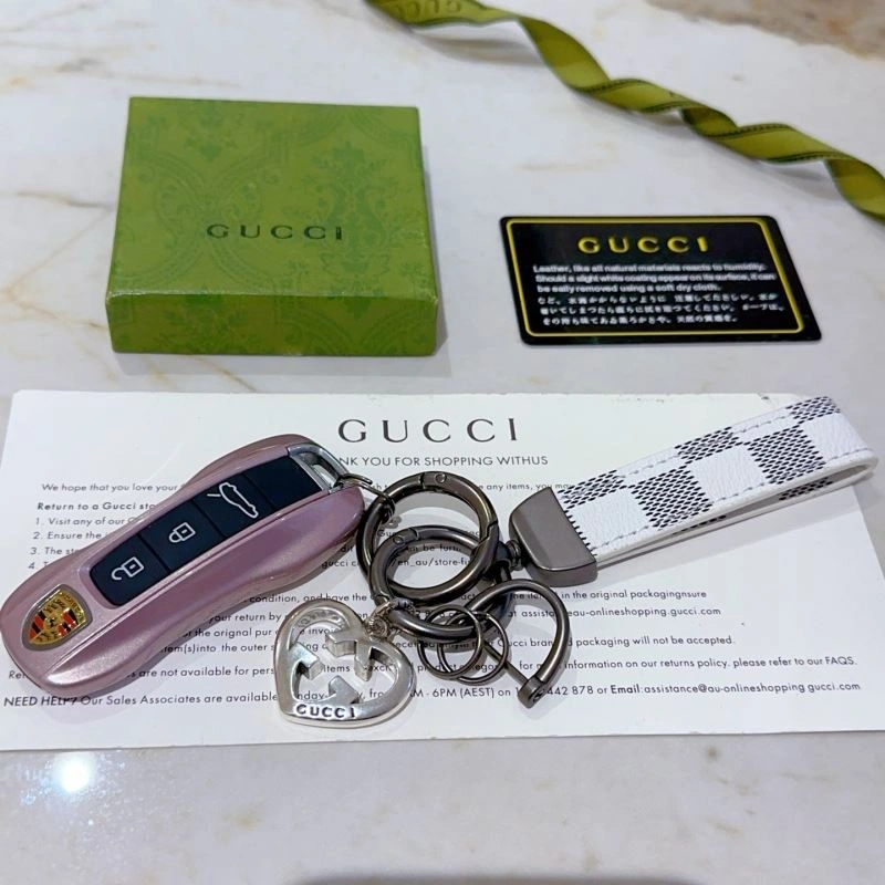Effortless Gucci Keychains 265629