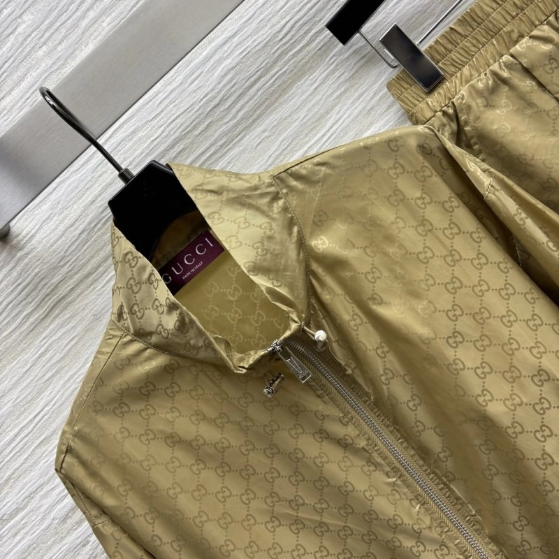 Gucci Long Suits Durable 124668