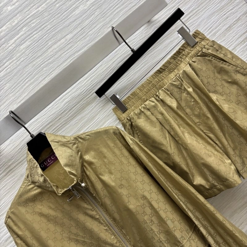 Gucci Long Suits Durable 124668