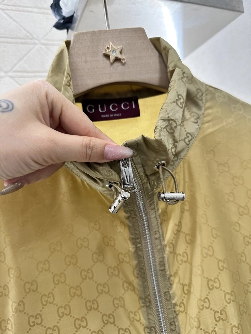 Vibrant Gucci Long Suits 124662
