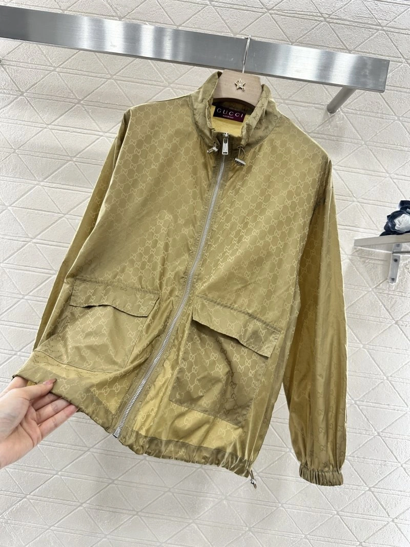 Vibrant Gucci Long Suits 124662
