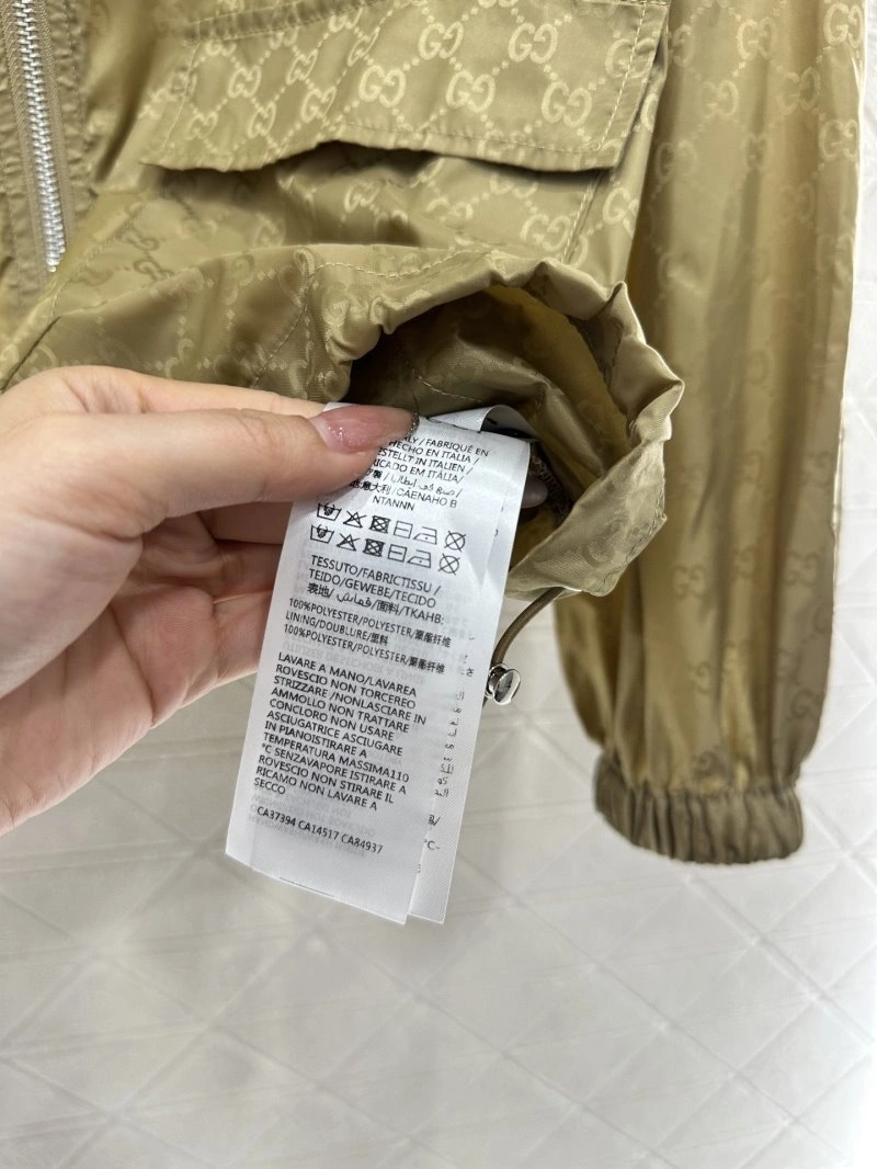 Vibrant Gucci Long Suits 124662