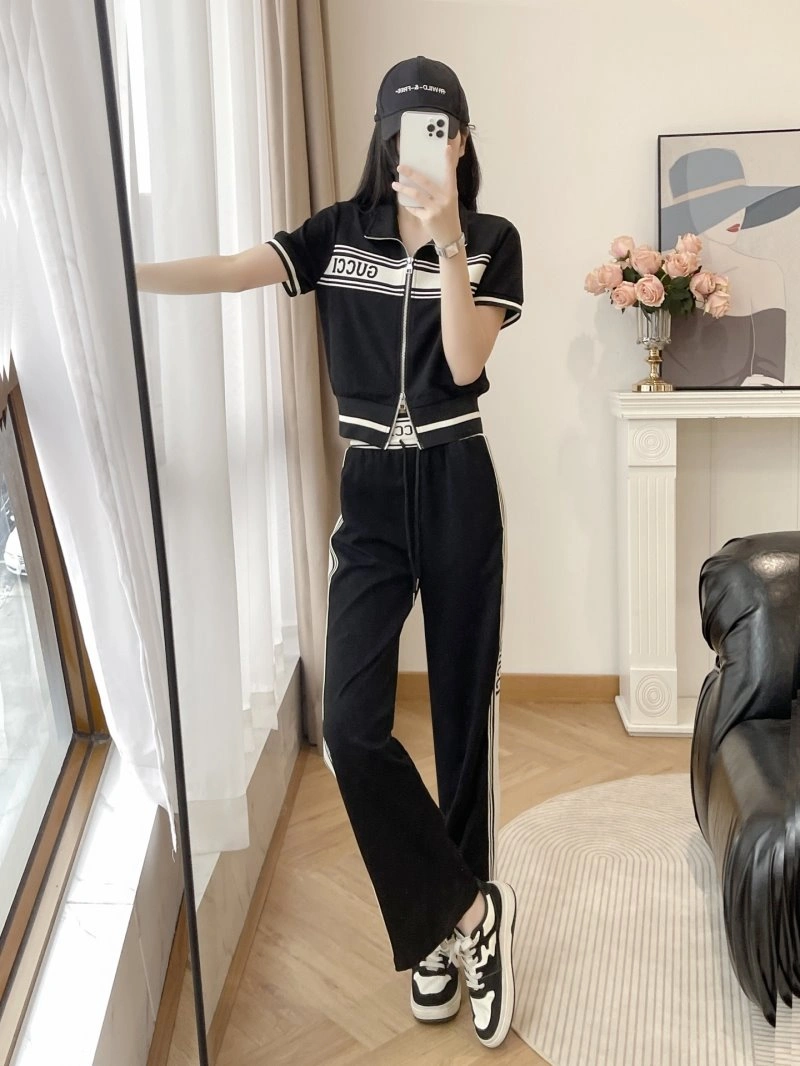 Comfortable Gucci Long Suits 124946