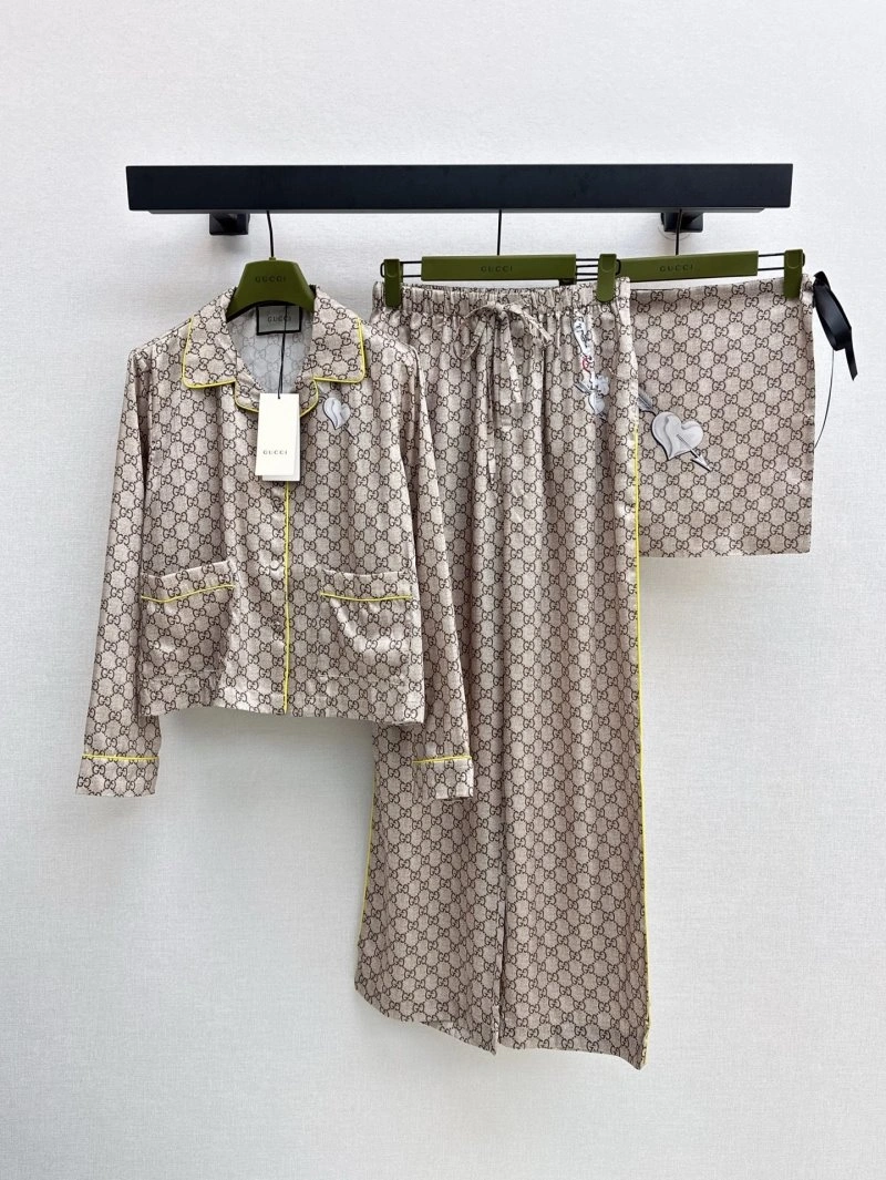 Gucci Long Suits OdorResistant 124452