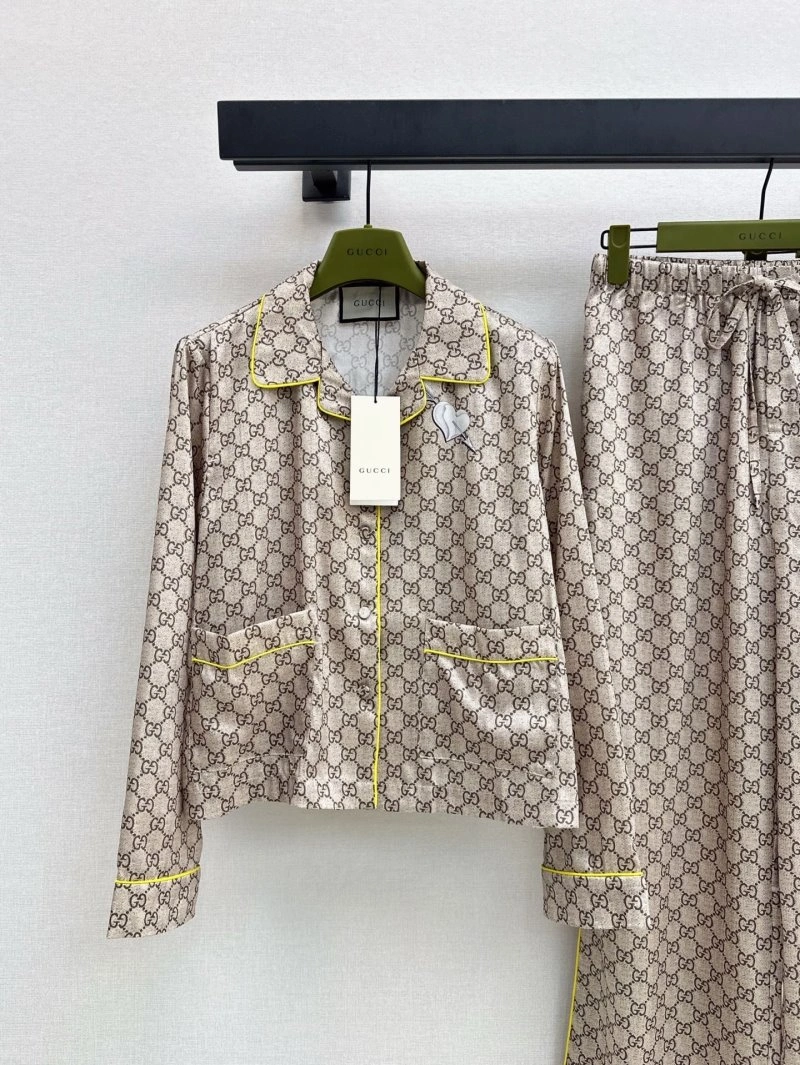 Gucci Long Suits OdorResistant 124452