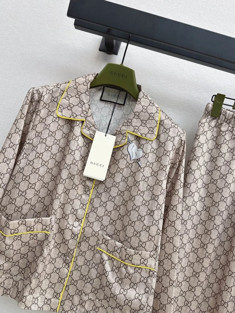 Gucci Long Suits OdorResistant 124452
