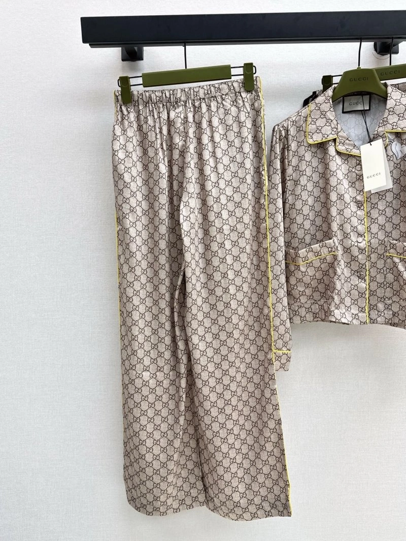 Gucci Long Suits OdorResistant 124452