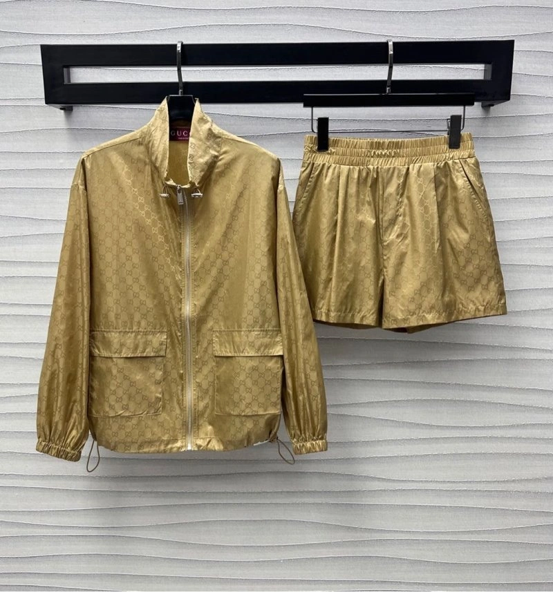 Gucci Long Suits Versatile 124436