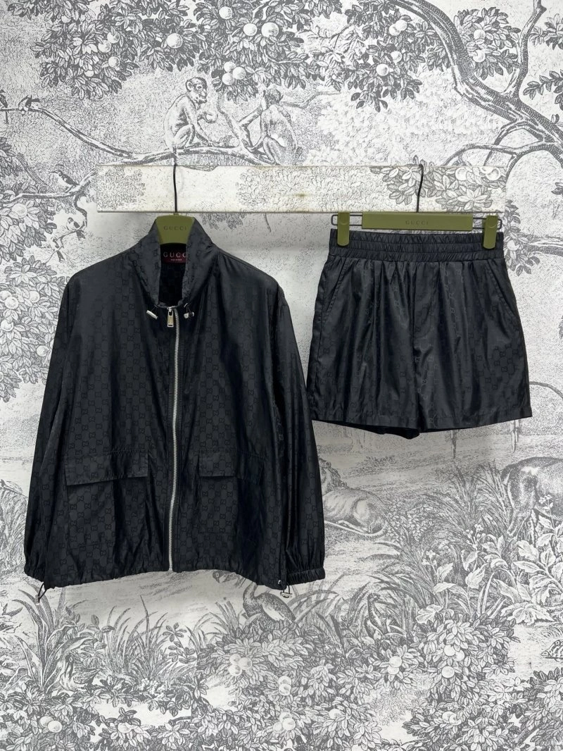 Resilient Gucci Long Suits 124428
